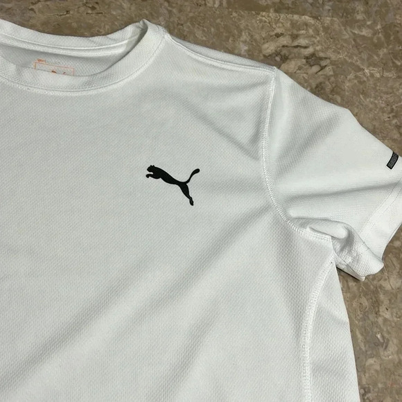YXL white Puma  DRY sport T shirt .PTP 19” could fit women sm /med also - Picture 9 of 13